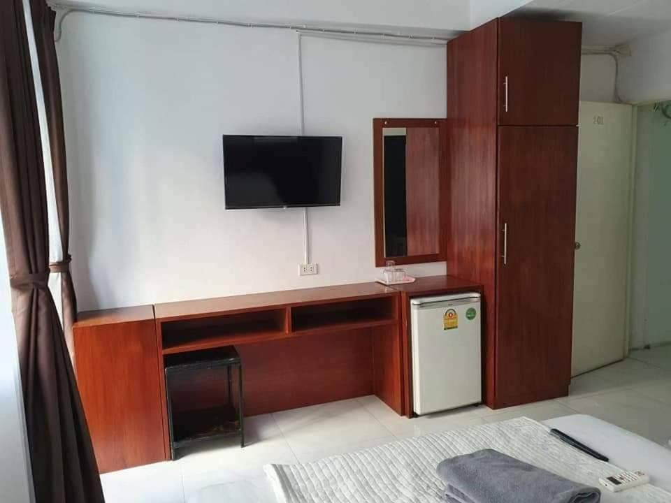 Big Moose Pattaya Otel Dış mekan fotoğraf